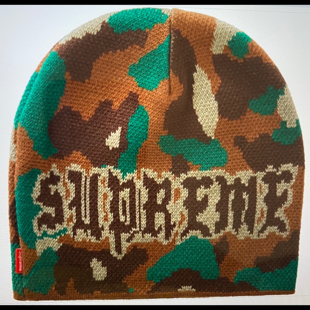 Supreme Paris Camo Beanie